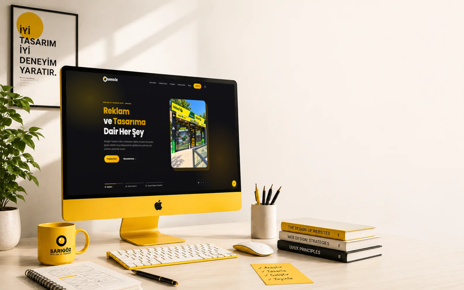 Ekranında kurumsal web sitesi tasarımı açık olan sarı bilgisayar